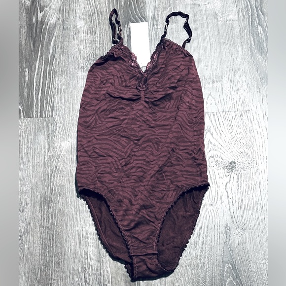 Stella McCartney**Seamless Aubergine Bodysuit***XS $189 - Picture 3 of 4